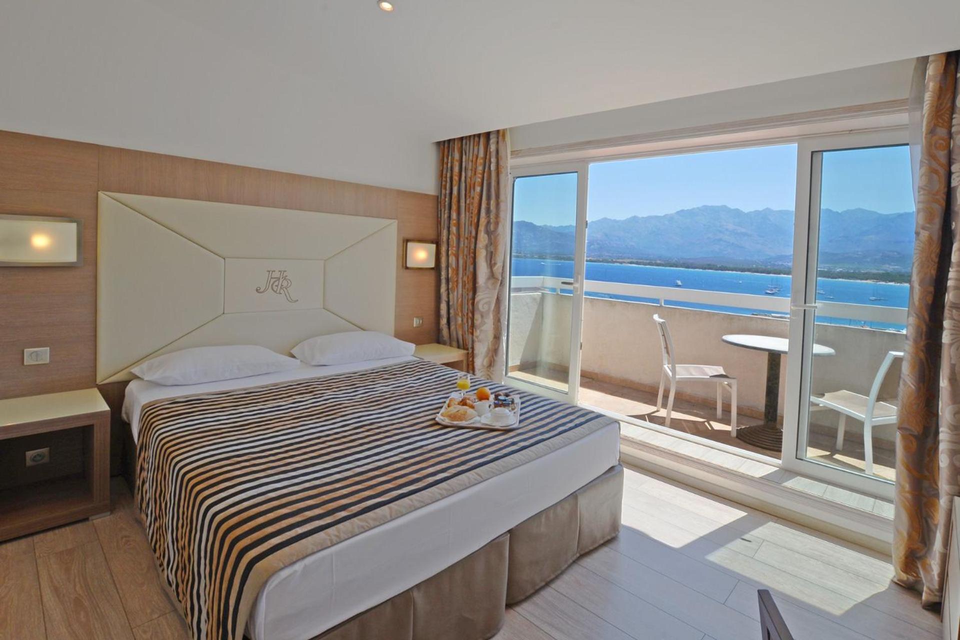 Hotel Le Rocher Calvi  Bagian luar foto