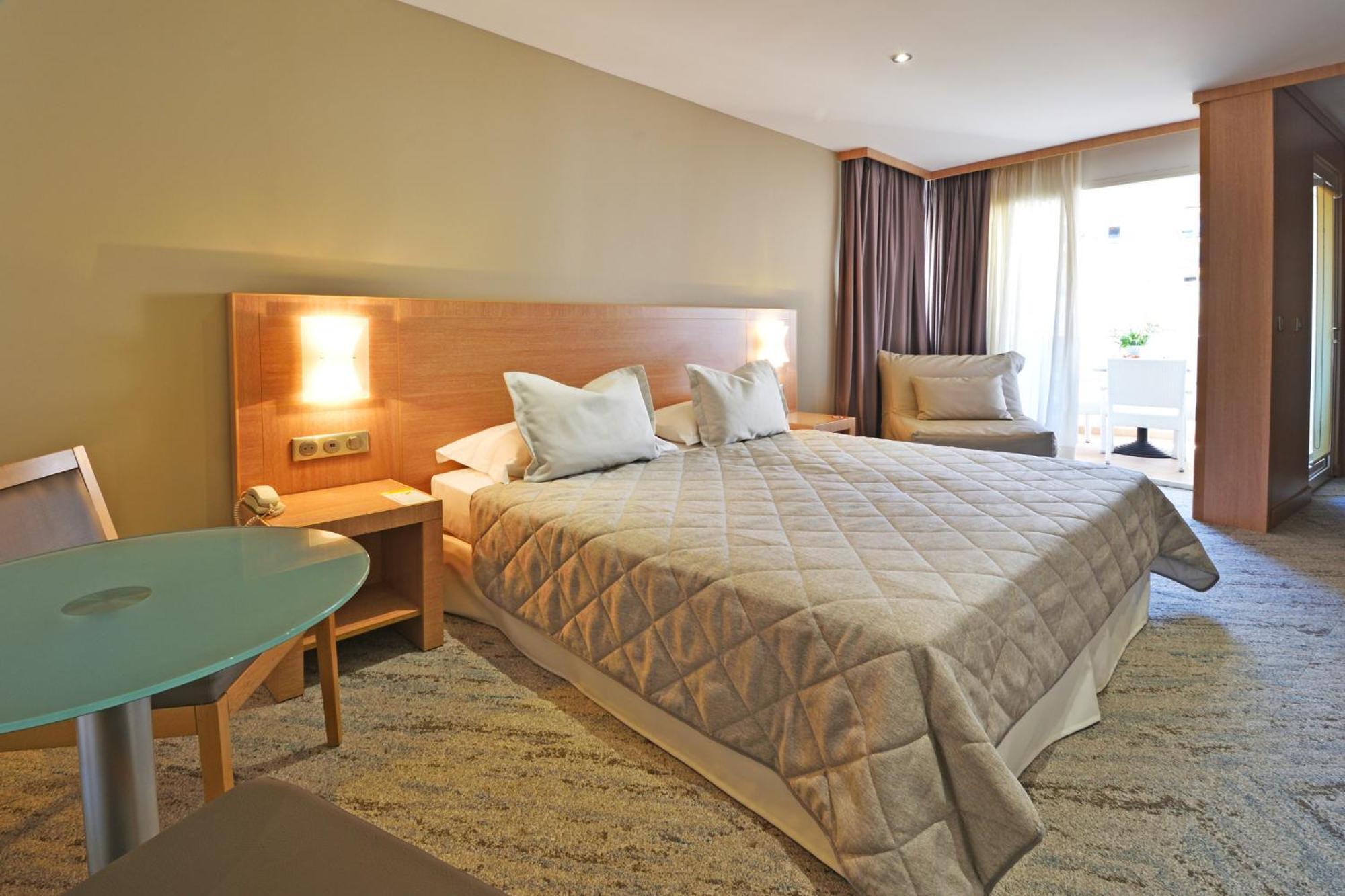 Hotel Le Rocher Calvi  Bagian luar foto