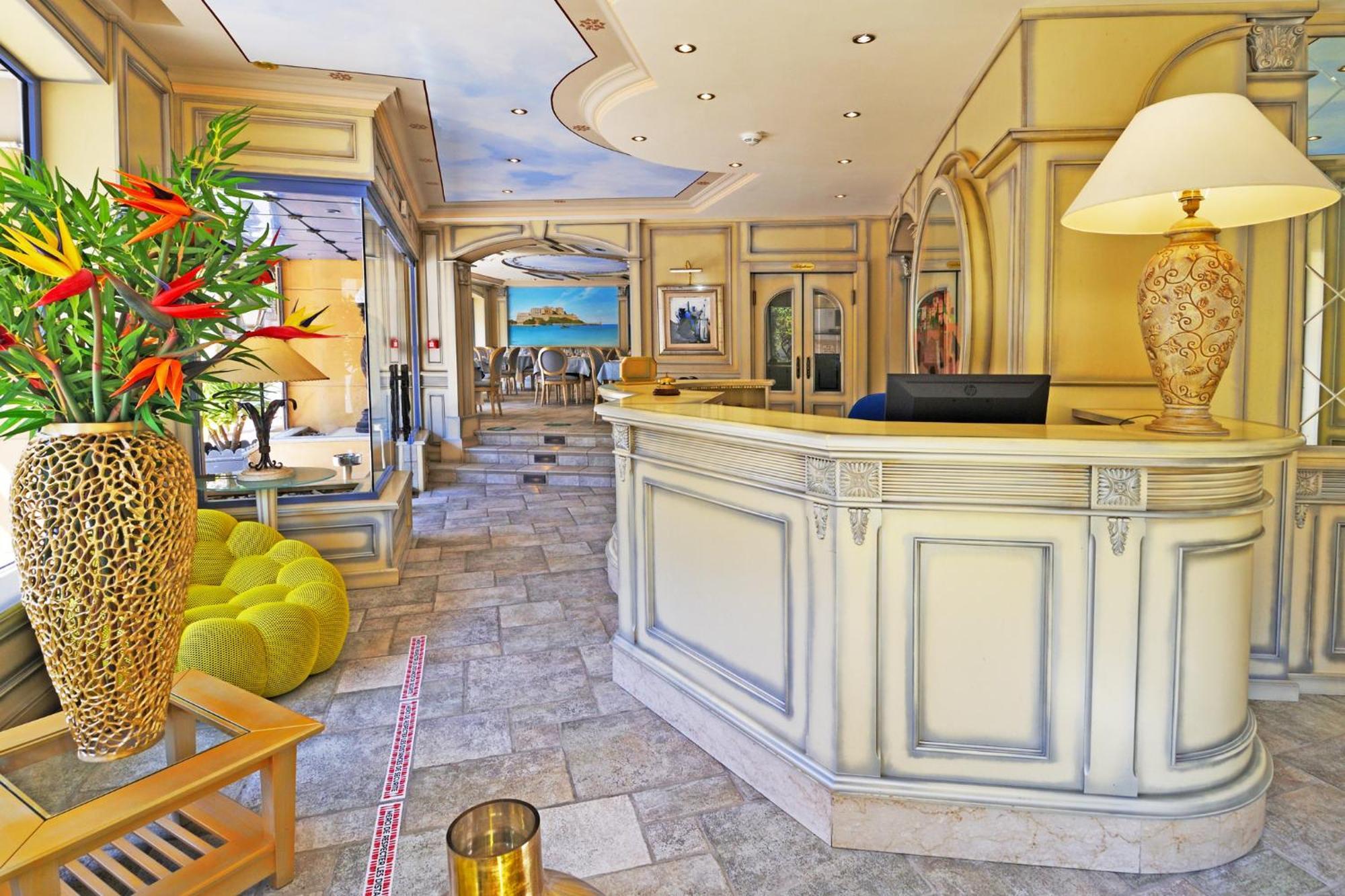 Hotel Le Rocher Calvi  Bagian luar foto