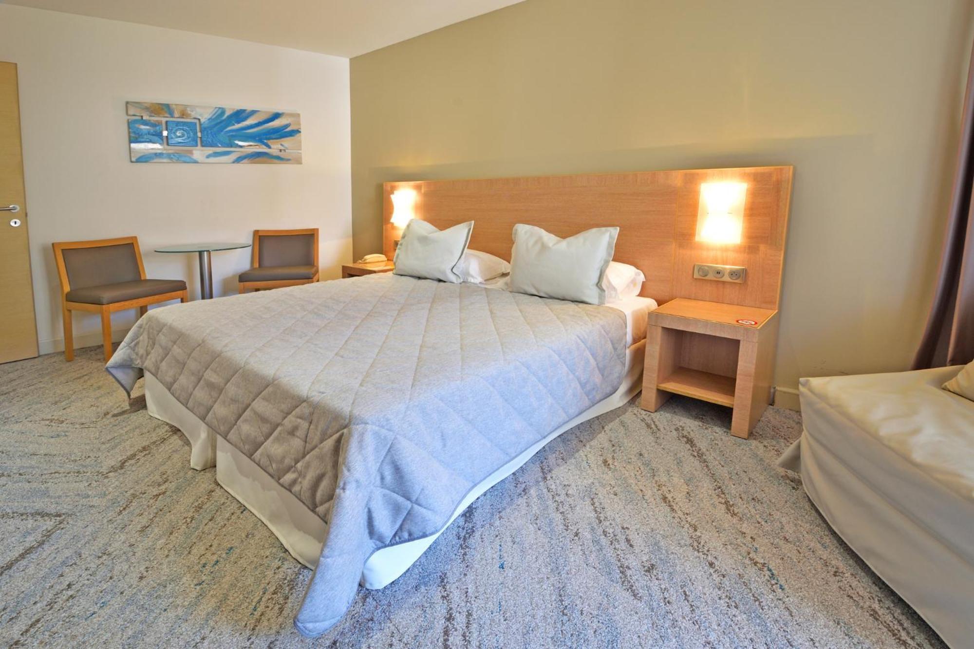 Hotel Le Rocher Calvi  Bagian luar foto