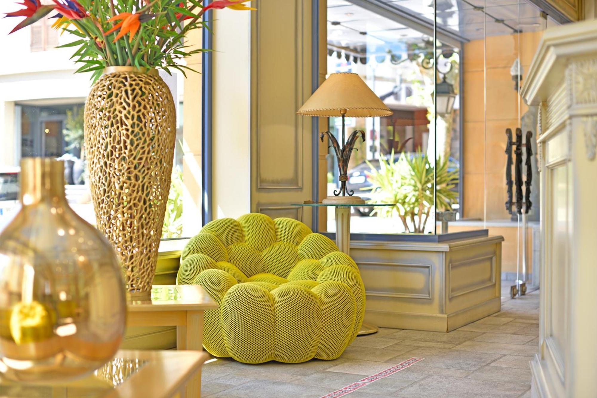 Hotel Le Rocher Calvi  Bagian luar foto