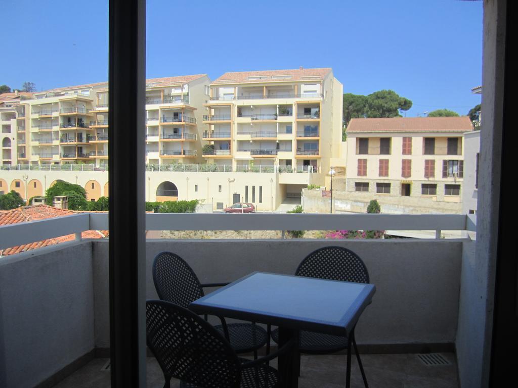 Hotel Le Rocher Calvi  Ruang foto