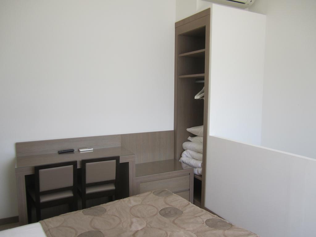Hotel Le Rocher Calvi  Ruang foto