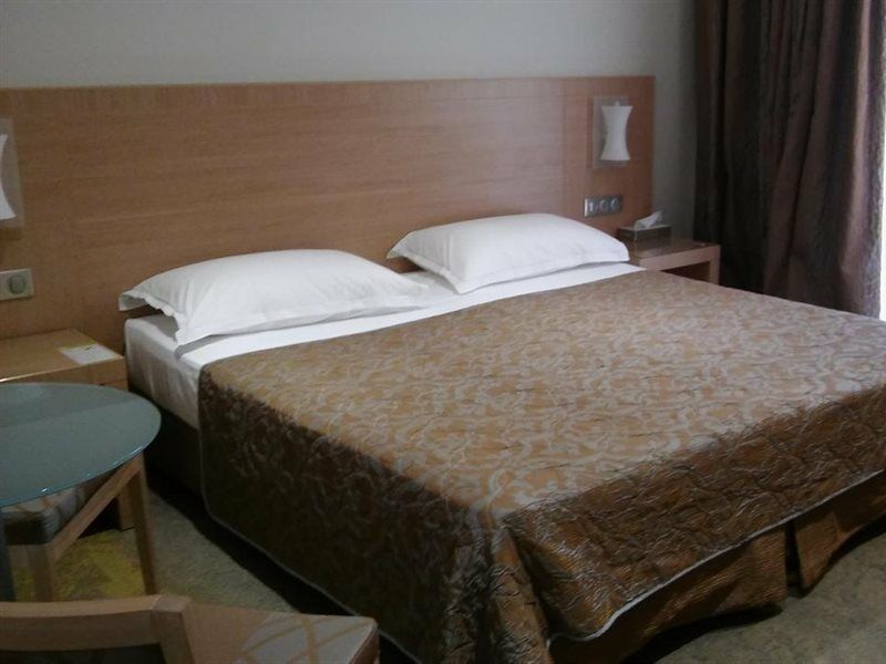 Hotel Le Rocher Calvi  Bagian luar foto
